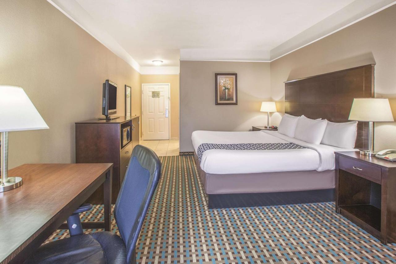 La Quinta By Wyndham Bay City Extérieur photo