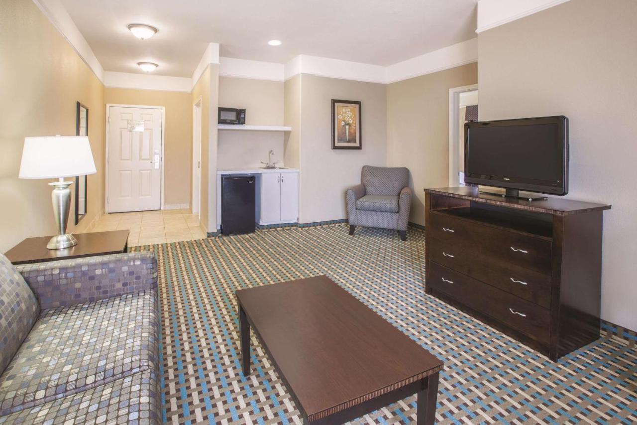 La Quinta By Wyndham Bay City Extérieur photo
