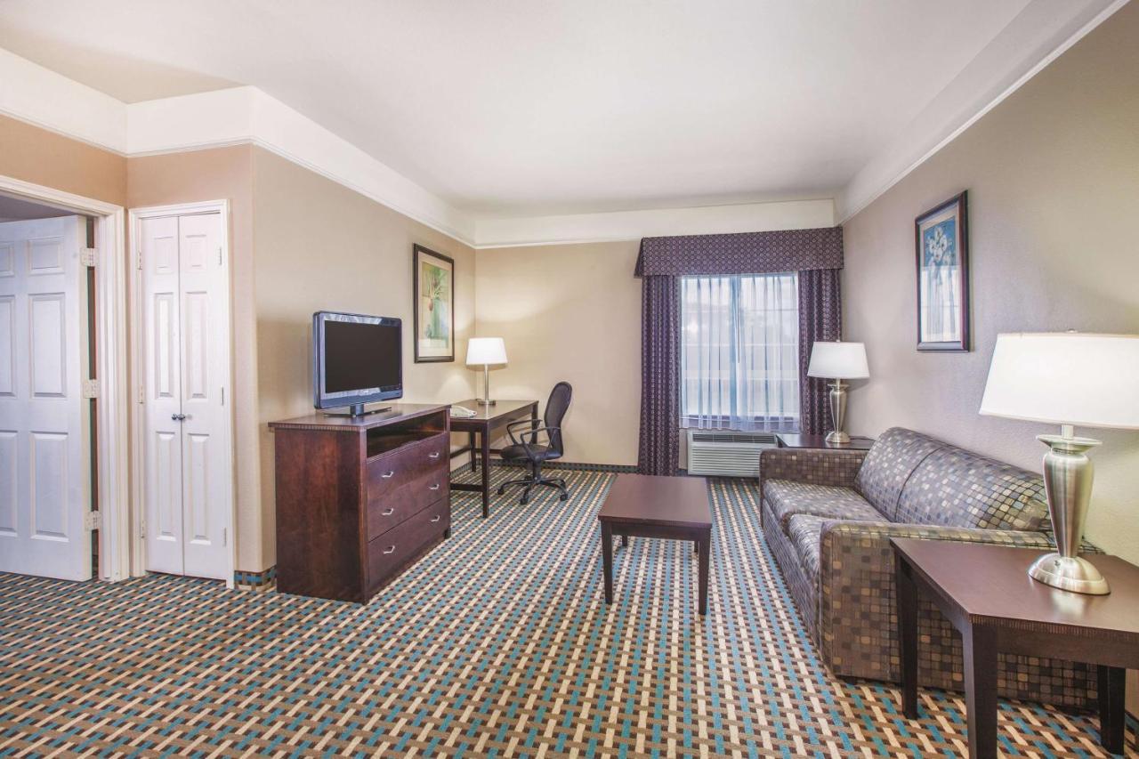 La Quinta By Wyndham Bay City Extérieur photo